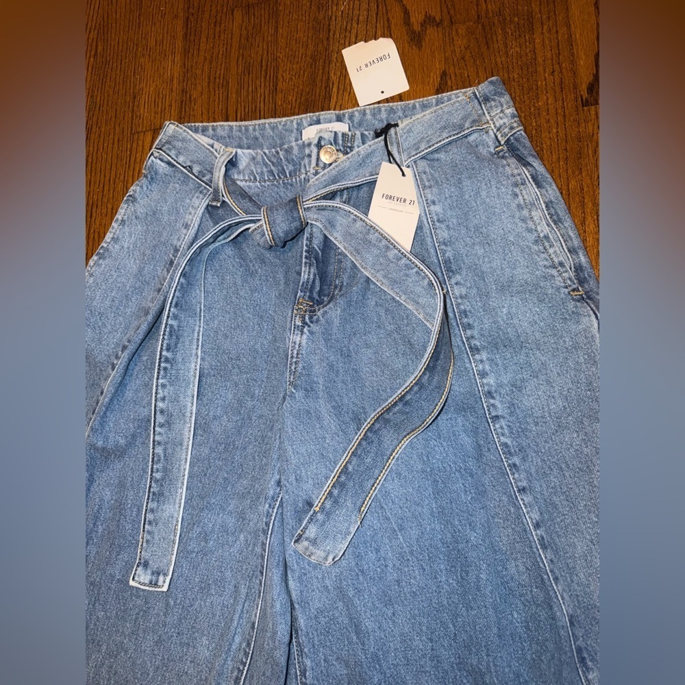 Forever 21 Premium Denim Wide Leg Jeans with Tie Waist and Button Up Size 26 - Picture 3 of 9